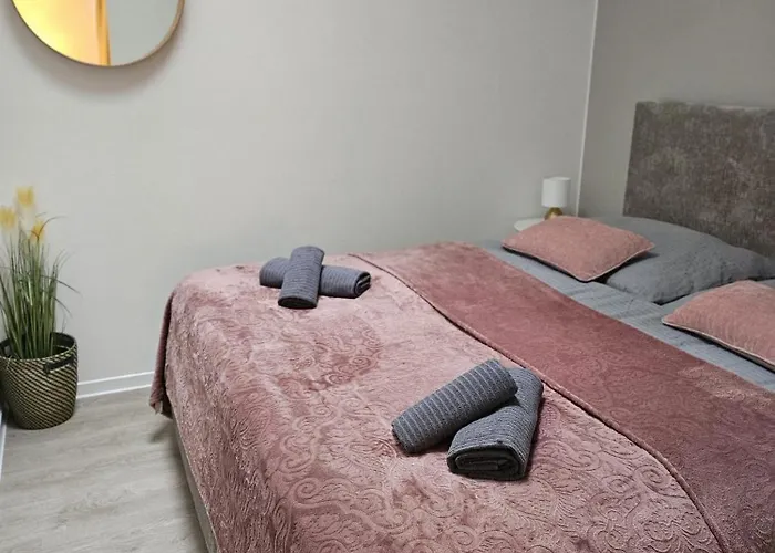 U Kostela Апартаменты *
